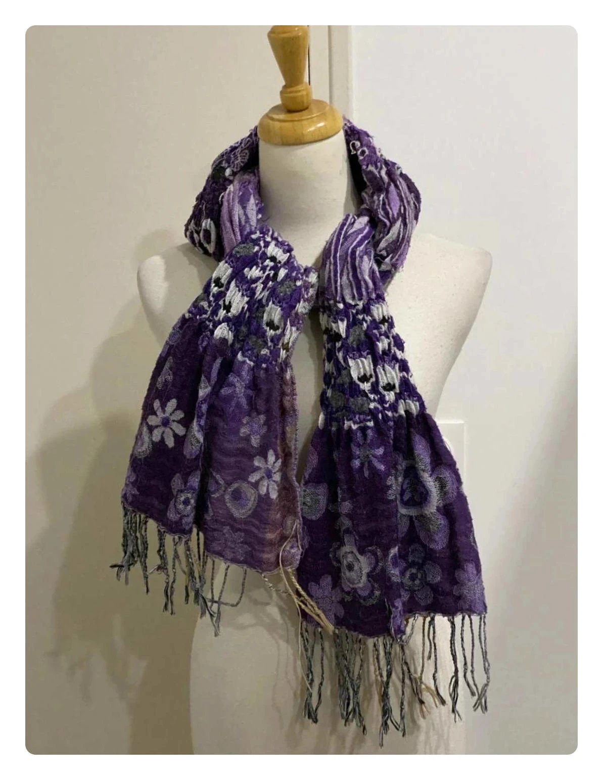 💜 Écharpe Bohème Texturée - Tons Violets & Motifs Floraux 💜